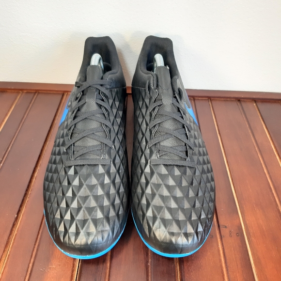 NIKE TIEMPO LEGEND 8 CLUB FG SOCCER CLEATS - Picture 4 of 7